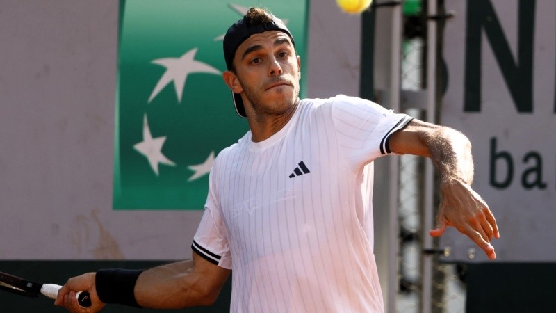 Cerúndolo, 26º del mundo, ganó por 6-3, 6-4, 6-7 (7) y 6-4. (EFE)