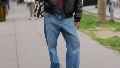 Con el ruedo doblado y un aire relajado pero chic, los jeans cuffed se convirtieron en uno de los favoritos de la temporada.
