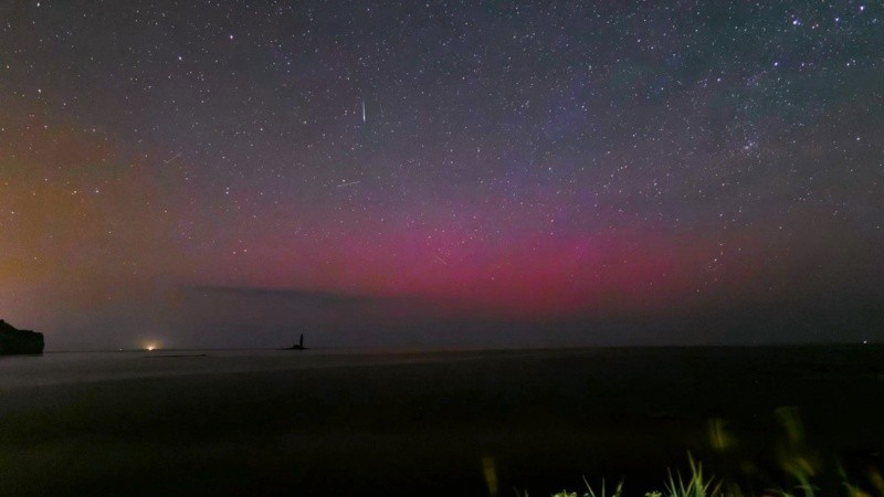 Una aurora captada el 28 de junio de 2024 en Yoichi, Hokkaido, Japón. (Science Daily/T. M. Nakayama)
