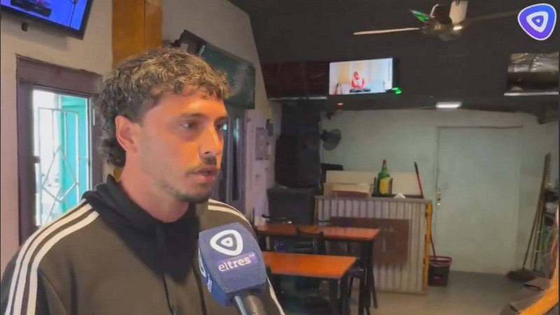 Lucio, hijo de Hugo, el histórico dueño del reconocido bar de Rosario Pago del Sur.