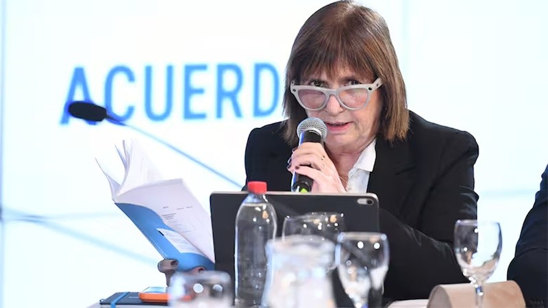 La interna en el Gobierno sigue caliente a un año de las elecciones (prensa senado).