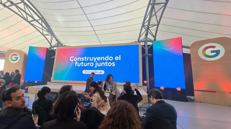 Google anunció que entregará 10 mil becas en Argentina para capacitaciones en inteligencia artificial.