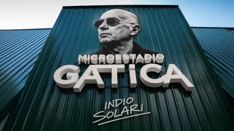 Multitudinaria despedida pública al Indio Solari: abrieron las puertas del predio y sus fanáticos ya le dan el último adiós.