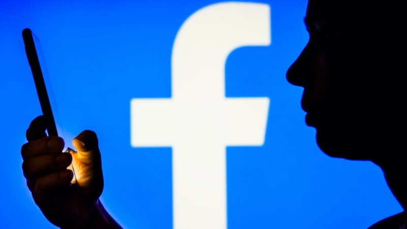 La víctima vio el motor a través de Facebook.