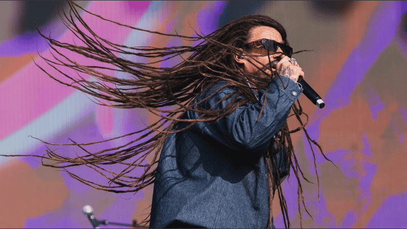 Mariano Castro uno de los referentes del reggae latinoamericano vuelve a la ciudad en el marco de la gira con la que celebra dos décadas de su trayectoria.
