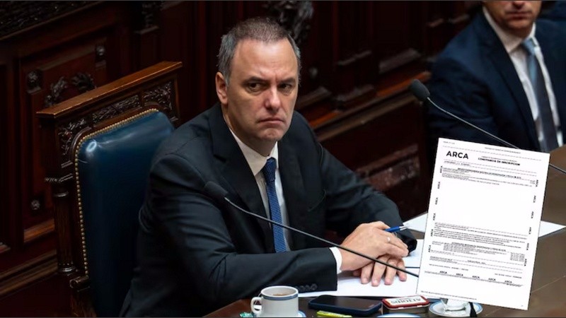 En el inicio del Mundial 2026, Adorni finalmente presentó su declaración jurada patrimonial.