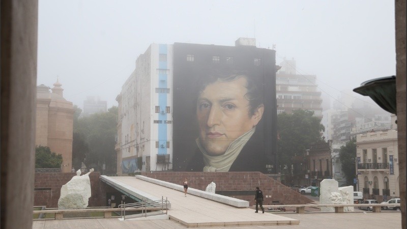 La niebla, protagonista del amanecer del sábado (Alan Monzón/Rosario3)