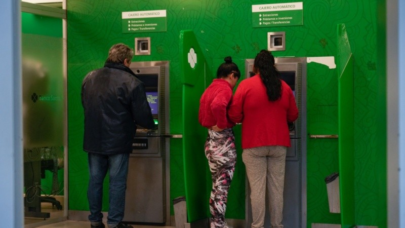 Los cajeros automáticos serán de utilidad para los que necesiten efectivo.