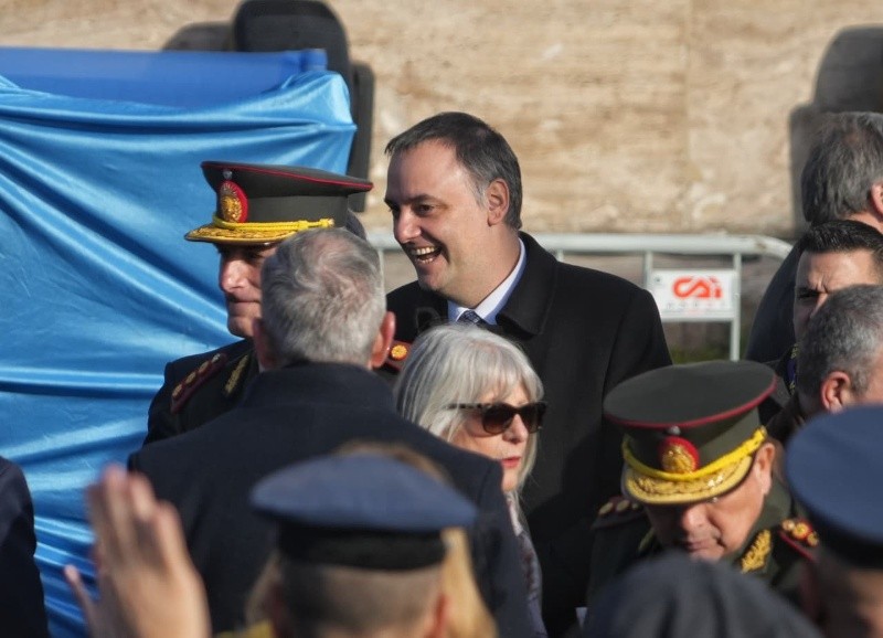 El cuestionado jefe de Gabinete, Manuel Adorni, este sábado en Rosario (Alan Monzón/Rosario3).