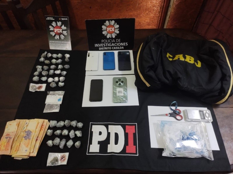 Los elementos incautados en Leopoldo Marechal al 1200.