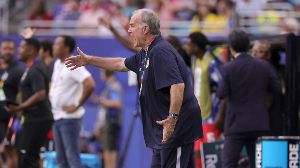 Marcelo Bielsa se juega mucho este viernes (EFE).