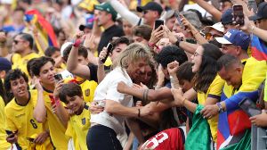 Beccacece en familia, contra todos (EFE).