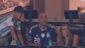 Manu Ginóbili junto a su esposa y uno de sus hijos.