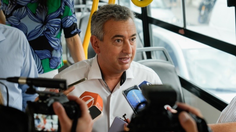 Inauguración linea K sube transporte colectivo