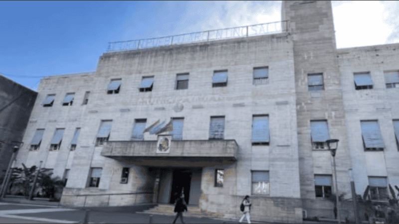 Despidieron a un empleado municipal tras comprobar más de 50 faltas y otro empleo durante su jornada laboral.