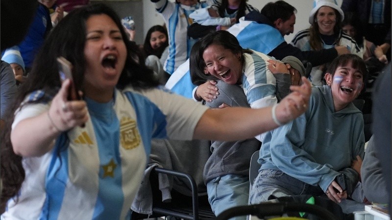 Se optó por reprogramar variso de los eventos para que la gente pueda observar el juego.