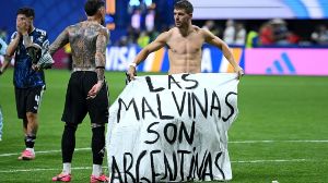 El rosarino sacó una bandera en pleno festejo.