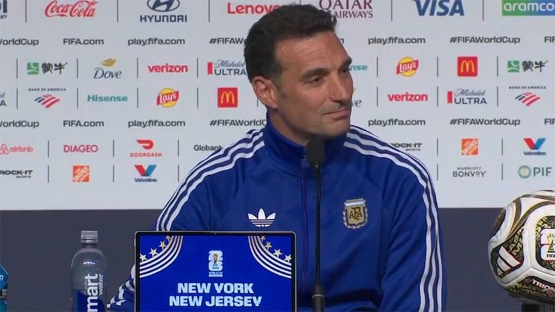 Scaloni estuvo suelto en la conferencia previa a la final.