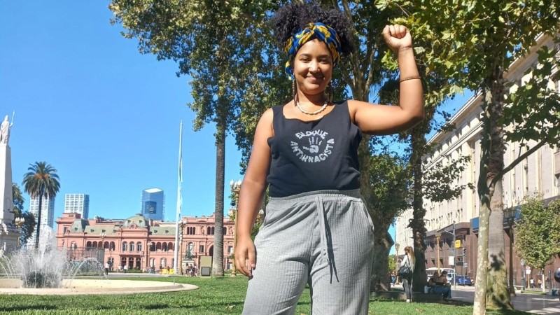 Natacha Giusto es afroargentina, psicóloga social de 39 años y cofundadora del Bloque Antirracista Rosario