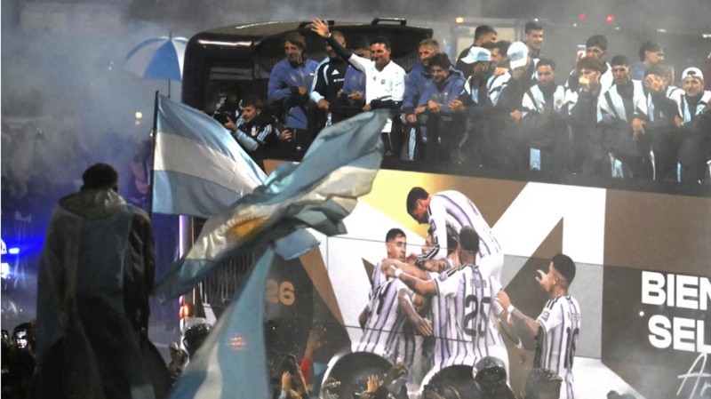 En su llegada al país luego de la actuación en el Mundial, el plantel fue recibido por una multitud de argentinos.&nbsp;