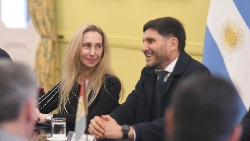 Karina Milei y Maximiliano Pullaro por primera vez uno al lado del otro (Presidencia).&nbsp;