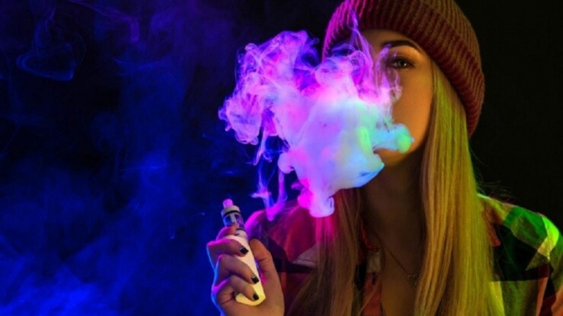 Los resultados mostraron que tanto los fumadores como los vapeadores presentaban una reducción cercana al 15% en su capacidad de esfuerzo y en el consumo máximo de oxígeno.