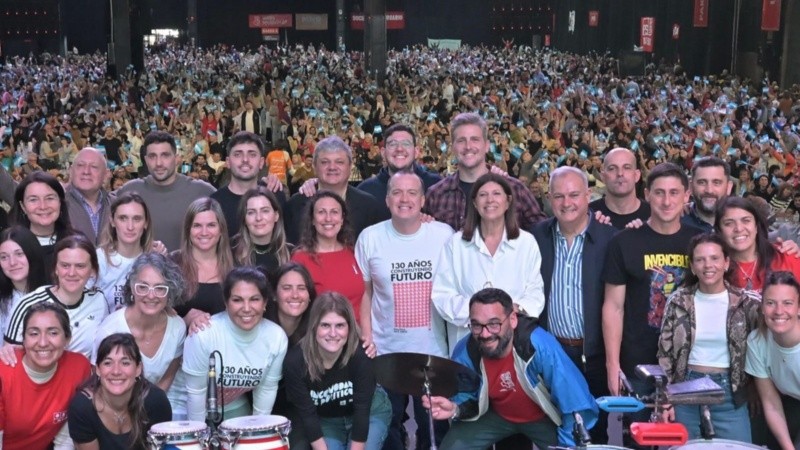 Más de 5 mil militantes, dirigentes y simpatizantes de toda la provincia de Santa Fe y de otros puntos del país fueron a Rosario para el almuerzo de los 130 años del PS.