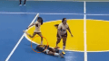 Atacó a una rival que estaba en el piso, golpeó a otra jugadora y fue inhabilitada por cinco años.