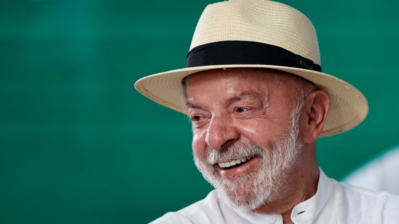 AME4028. RÍO DE JANEIRO (BRASIL), 28/07/2026.- El presidente de Brasil, Luiz Inácio Lula da Silva, reacciona durante una visita al Hospital Andaraí este martes, en Río de Janeiro (Brasil). EFE/ Andre Coelho