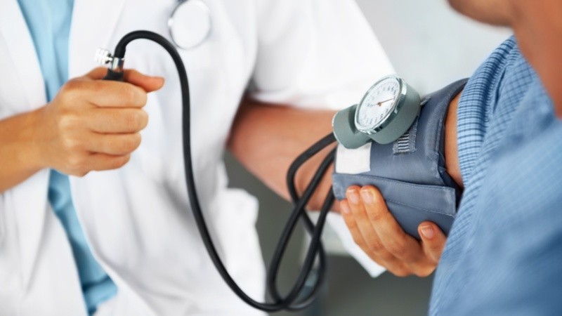 El aumento de las enfermedades de larga duración plantea nuevos retos para los sistemas sanitarios y para la sociedad.