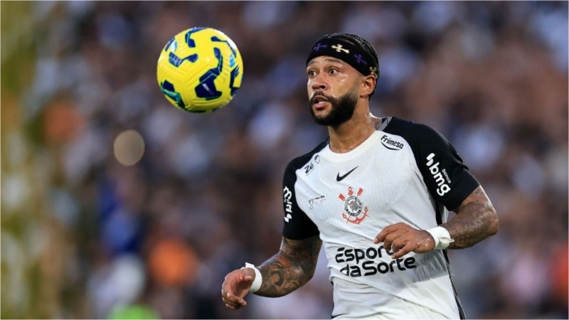 El delantero de 32 años no continuará en Corinthians.