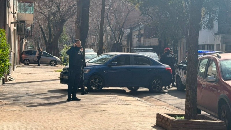 El agresor huyó hasta su casa en un Citroën azul y fue detenido en Colón al 2000. (imagen El Tres)