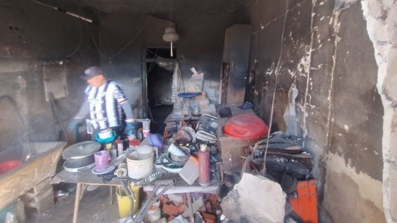 Incendio con pérdidas totales en Cerrito al 4400.