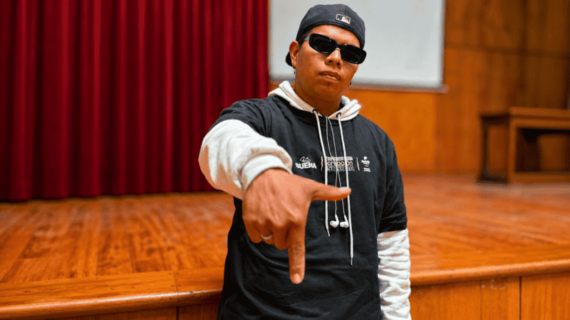Cristian Romero encontró en el rap una segunda oportunidad: dejó atrás la calle y las drogas y hoy vive de la música, forma parte de BT Crew y participa de Resuena. (Foto Rosario3)