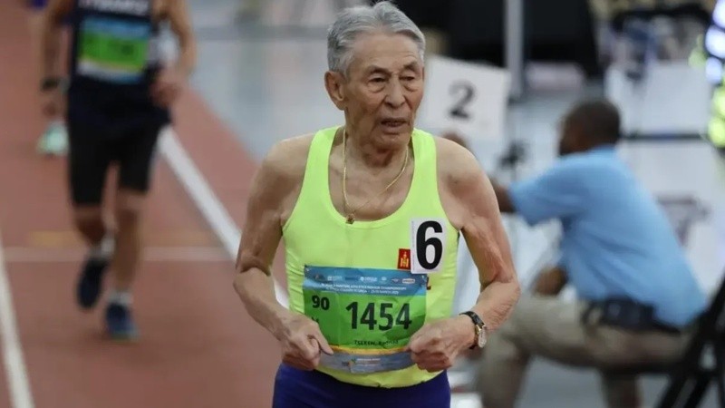 Un atleta mongol de 92 años se coronó campeón mundial en la carrera de 100 metros del Mundial Máster.