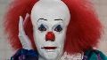 Curry interpretó a Pennywise, el aterrador payaso de la miniserie televisiva It (1990).
