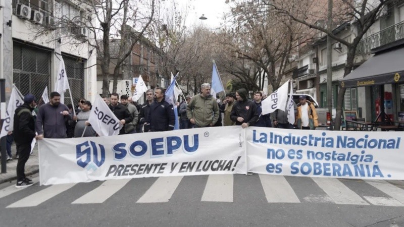 Pampa Energía anunció el cierre de su planta en Puerto San Martín.