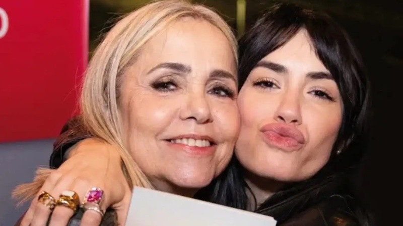 Lali Espósito junto a su mamá, Majo Riera.