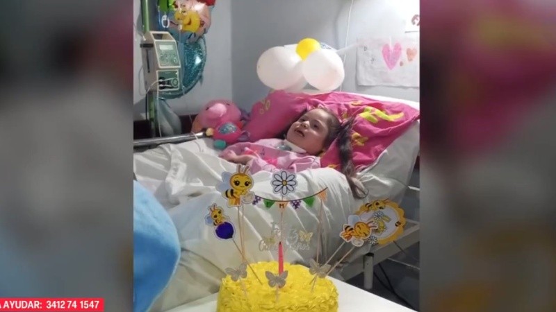 La familia logró luego trasladarse a Villa Gobernador Gálvez, donde el Hospital Gamen les cedió una habitación.