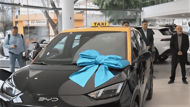 El coche se destaca por el silencio de su andar y su nula emisión de contaminantes. (imagen El Tres)