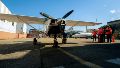 La avioneta incautada en Santa Fe que fue trasladada a Villa Luzuriaga.