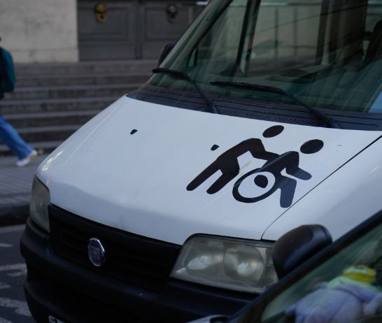 Prestadores y transportistas de personas con discapacidad de Rosario y la provincia de Santa Fe se movilizan este miércoles hacia el Congreso de la Nación.