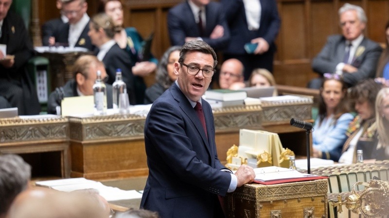 Burnham, ante la Cámara de los Comunes este miércoles. (EFE)