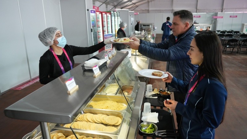 El comedor sirve desayuno, almuerzo, merienda y cena (Alan Monzón/Rosario3).