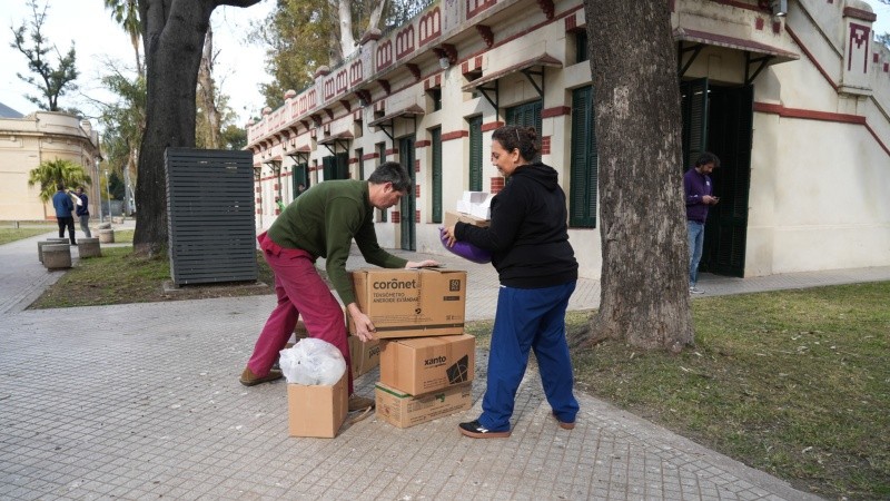&nbsp;&nbsp;La llegada de los insumos médicos al predio ferial (Alan Monzón/Rosario3).