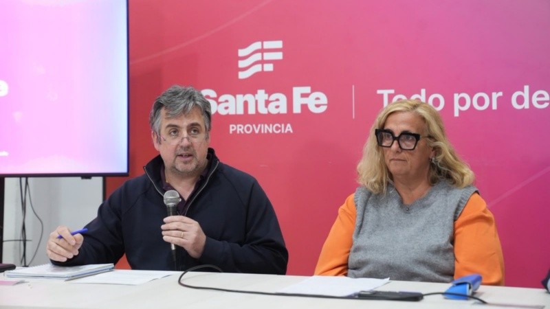 Pablo Cococcioni y Andrea Travaini en la presentación del proyecto de ley.