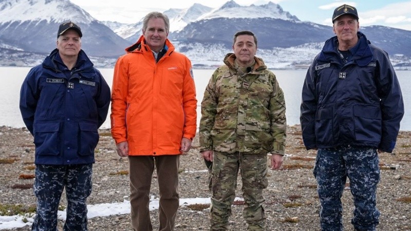Pablo Quirno y Carlos Presti viajaron a Ushuaia para reactivar las obras de la Base Naval Integrada.