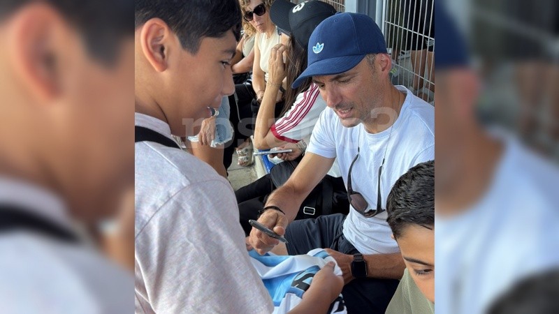 En medio de esta calma administrativa, en las últimas horas se conoció una imagen enviada a Rosario3 por un lector rosarino radicado en Europa