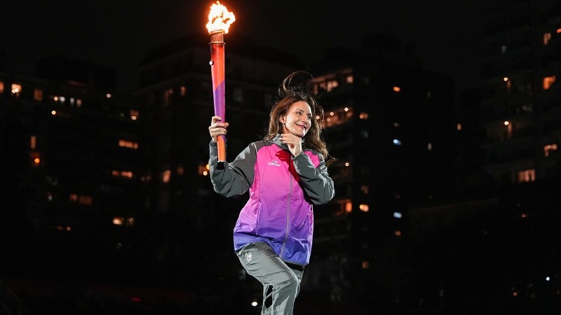 Luciana Aymar encendió la llama en su ciudad.