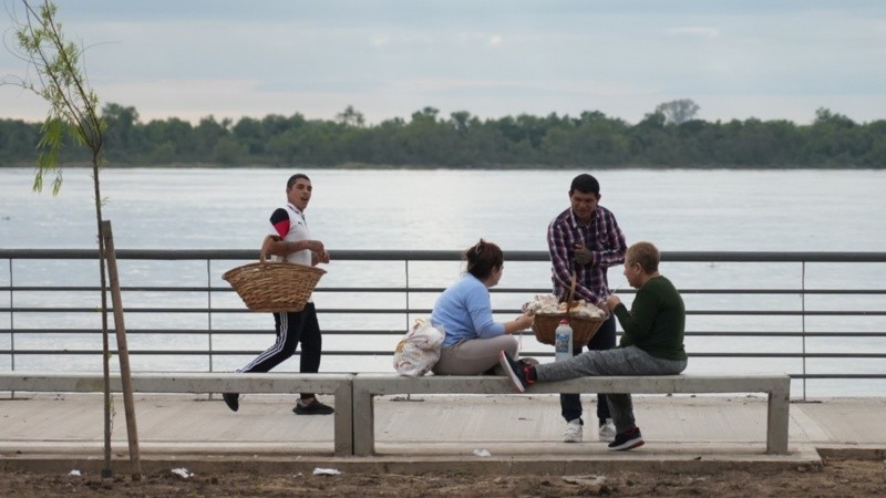 La semana se va poniendo templada, para mates en el parque (Rosario3).